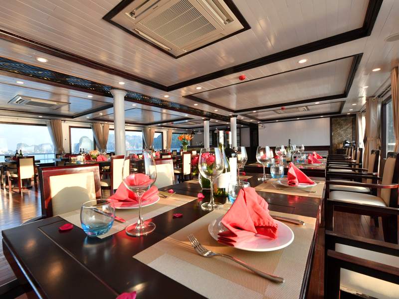 Khám phá vịnh Lan hạ trên du thuyền Sapphire Cruise 2 ngày 1 đêm