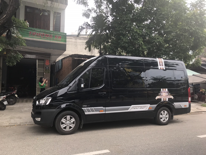 Thuê xe Solati Limousine 12 chỗ